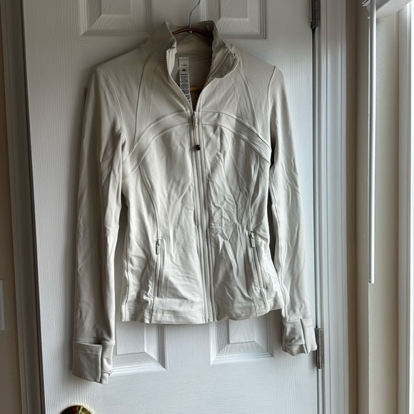 White Lululemon Define Jacket in Size 4 - Picture 3 of 5